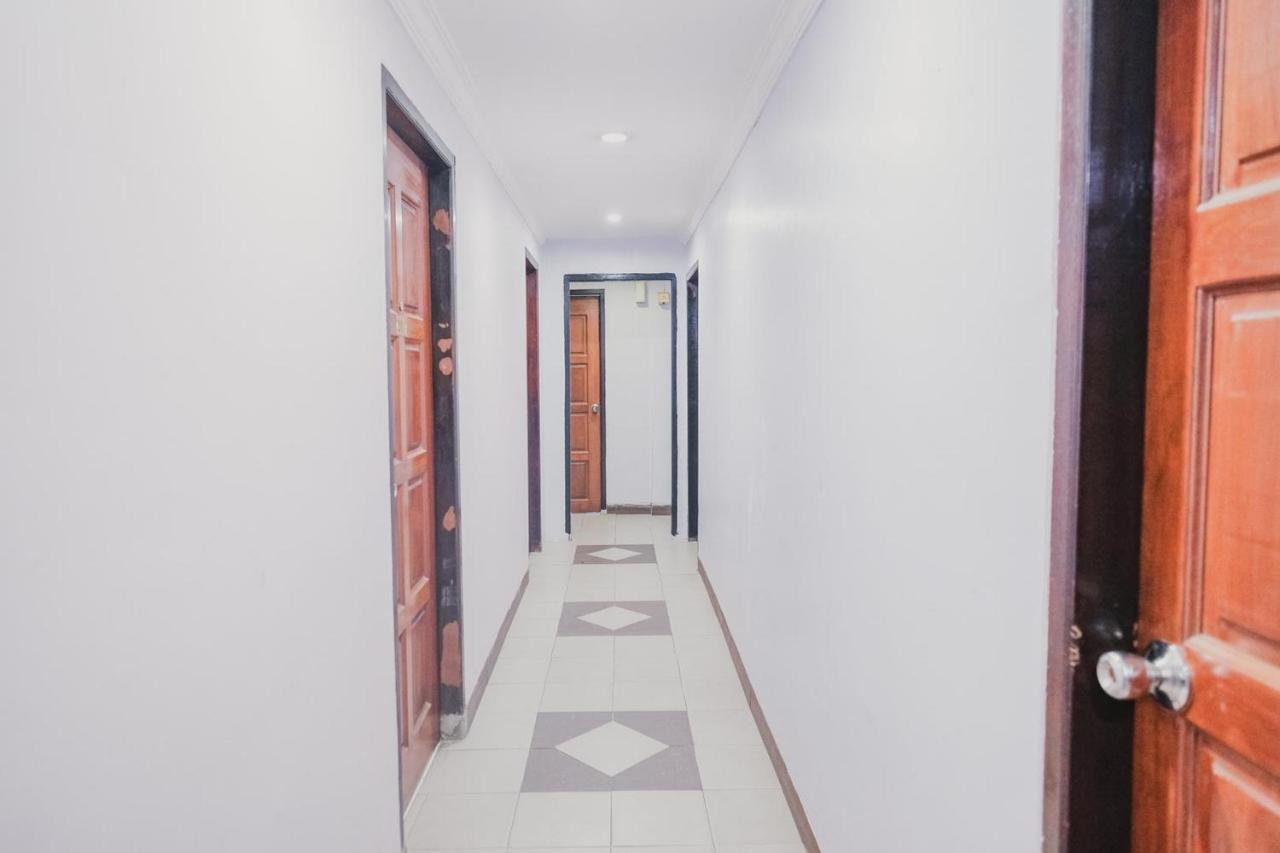 Reddoorz Near Nagoya Hill Mall Batam 5 מראה חיצוני תמונה