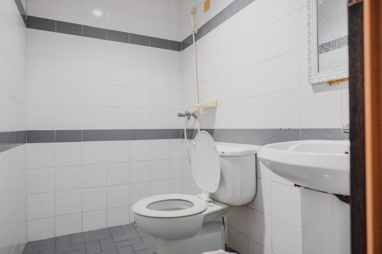 Reddoorz Near Nagoya Hill Mall Batam 5 מראה חיצוני תמונה